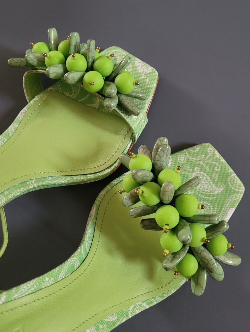 Schutz Tasha Stiletto Lace Up Lime Green Paisley Beaded Fabric Heels Women 8 - Picture 2 of 7